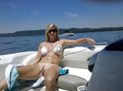 SEXY MILFS AND MATURES 51