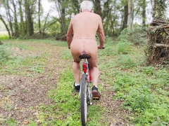 je fais du velo nu