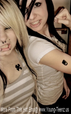 Emo Teen With Big Boobs Stolen Pictures From Facebook
