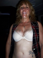Mature slut for captions fakes and tributes