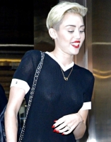 Miley cyrus crotch shot