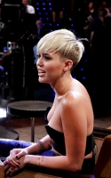 Miley cyrus crotch shot