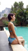 Short hair hottie
