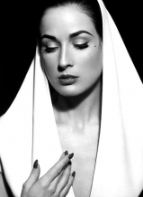 Women, ode to beauty