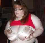 Busty Ellen