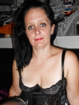 Virginie en guepiere noir