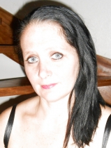 Virginie en guepiere noir