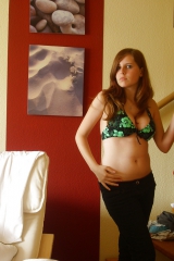 Hot teen selfie serie - who knows more of this girl?