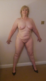 sexy gilf karen shows her sexy body