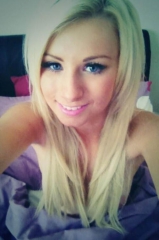 Teen blonde model wannabee - cute tata fan nude selfies