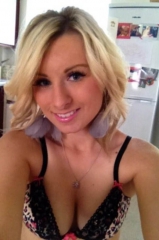 Teen blonde model wannabee - cute tata fan nude selfies