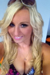 Teen blonde model wannabee - cute tata fan nude selfies