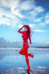 Bianca Baeuchamp Latex red 2