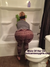 Huge ass and big tits