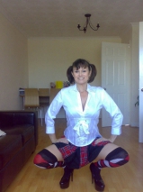 Smoking hot chav slag mum - british milf shows off her body