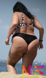 bbw beach candid