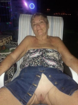 granny shows pussy