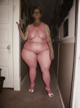 granny shows pussy