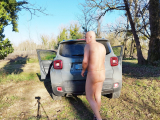 nudiste33 se donne du plaisir en tous lieux