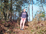 nat092 en string sous le manteau