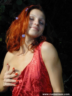 Teen redhead posing naked outdoor - N