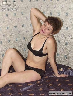 Oldie with hairy armpits - N