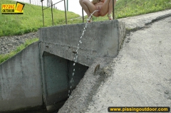 Beer pissing - N