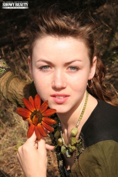 Delectable beauty - N