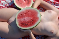 Sexy juicy babe - N