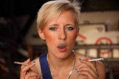 Little Kim smokes two - N