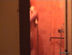 Honey, I'm taking a shower - N