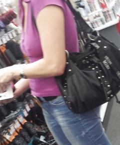 Shopping nipple, harte Nippel beim einkaufen, voyeur - N