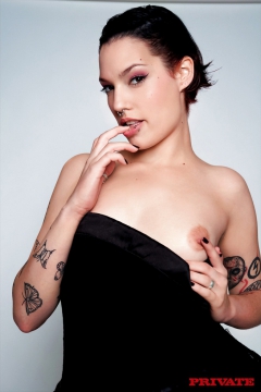 Silvia Ruby - N