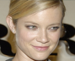 Amy Smart - N