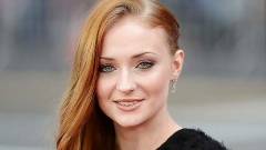 Sophie Turner - N