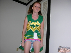 Redhead Petite Teen Modeling Nude And Spreading Smelly Ass - N