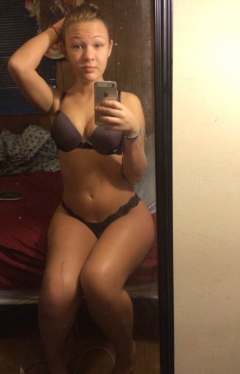 Bubbly blonde teen - cute selfshot photo gallery - N