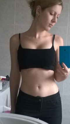 19 yo italian amateur whastapp selfies - N