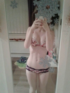 Dirty chav teen - naughty naked selfie queen - N