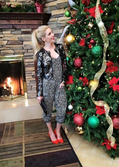 Lyndi Kennedy - N