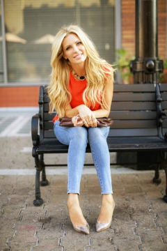 Lyndi Kennedy - N
