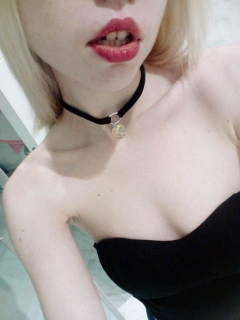 Hipster amateur blonde - kinky teen loves her selfies - N