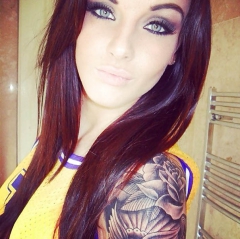 Tattooed amateur brit beauty - selfie queen naked pics - N