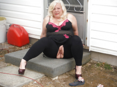 granny shows pussy - N