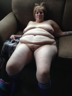 granny shows pussy - N