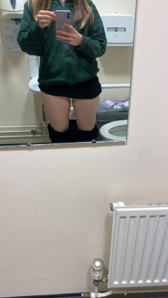 i want a big juicy cock to fill my tight pussy look at my pr - N