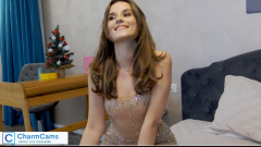 Amazing sexy Helen, her smile in free chat makes your day. - N