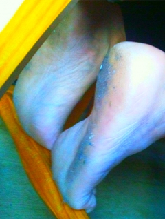 indian feet - N
