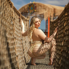 mature and sexy - N