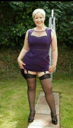 Mature and sexy - N